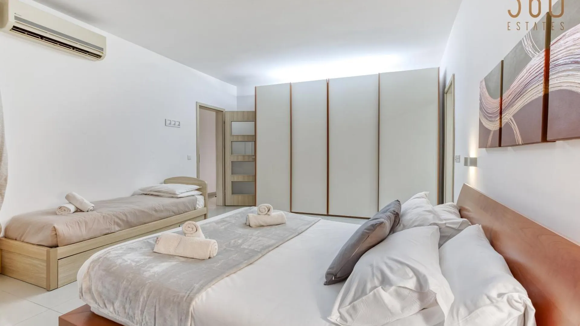 Beautiful Seafront Home With Private Balcony & Bbq By 360 Estates Pietà