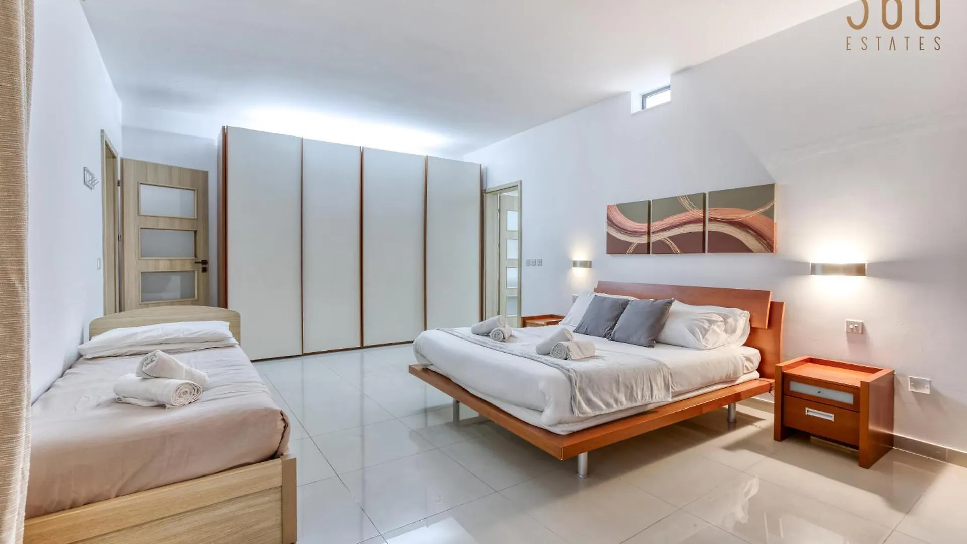 Beautiful Seafront Home With Private Balcony & Bbq By 360 Estates Pietà